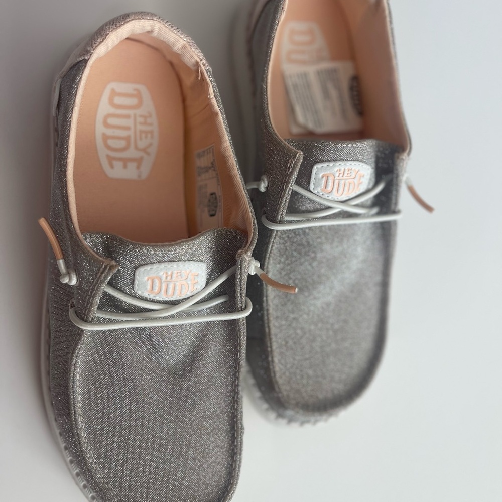 Hey Dude Women’s Wendy Metallic Sparkle Rose Gold Sz 7